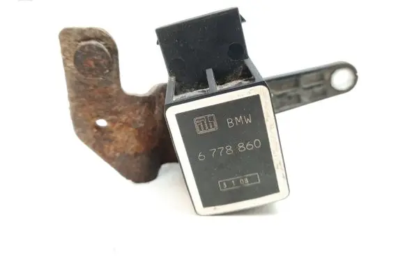 BMW 5 E60 E61 Headlight/headlamp level sensor 6778860