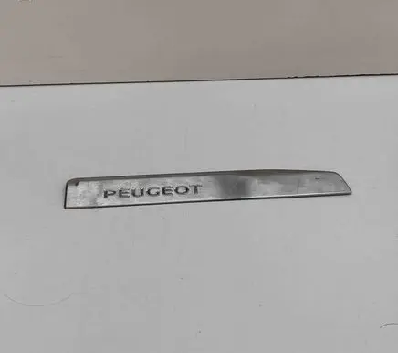 Peugeot 5008 II Front sill trim cover 98134206ZD