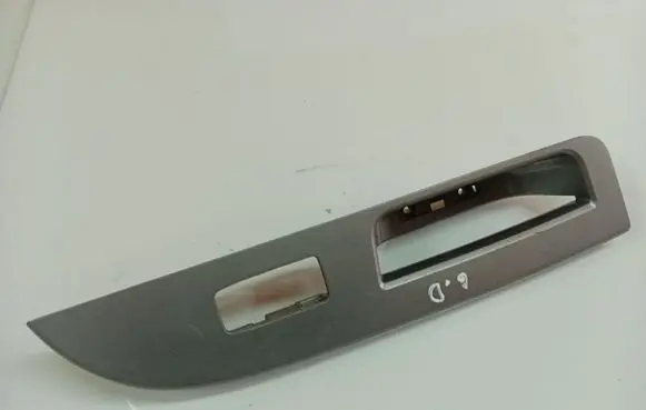 Chrysler Sebring (ST-22 - JR) Front door window switch trim 119461