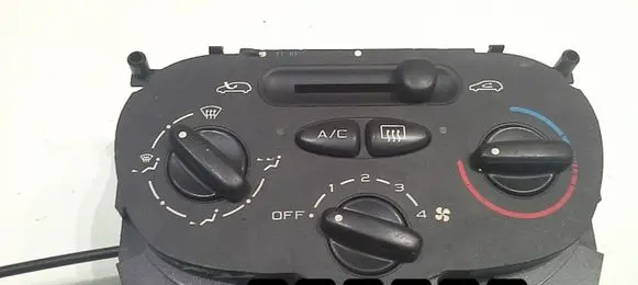 Peugeot 206 Climate control unit 10689-01