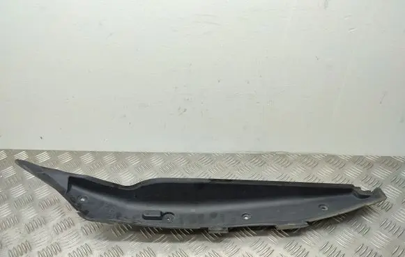 Mercedes-Benz A W176 Fender end trim A1768890125