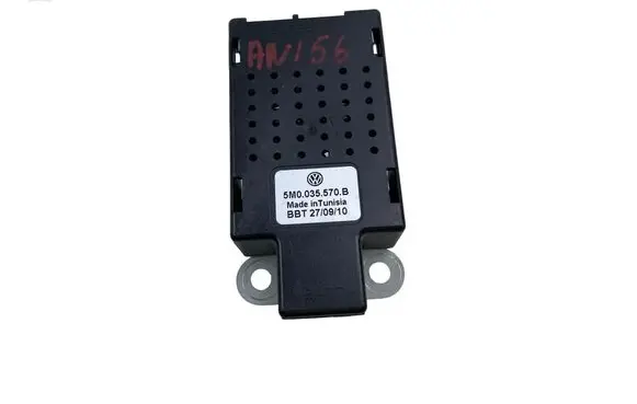 Volkswagen Golf VI Aerial antenna amplifier 5M0035570B