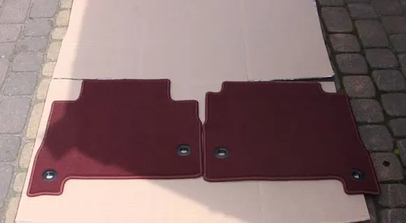 Lexus LS V Car floor mat set PW21050018D0