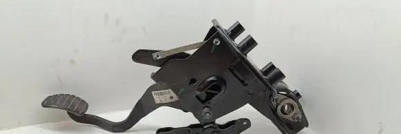 Mercedes-Benz Citan W415 Brake pedal 09368120