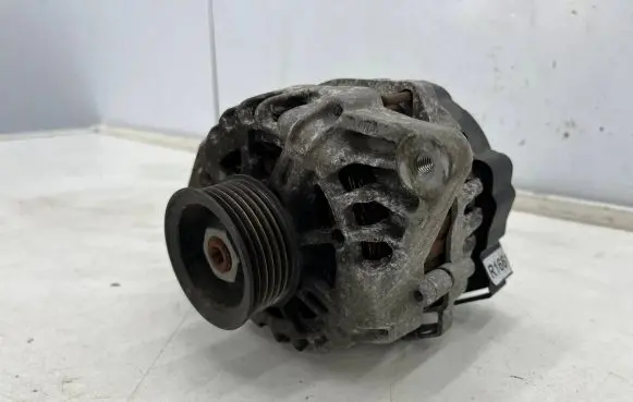 Hyundai i20 (PB PBT) Generator/alternator 37300-2b101 2655447
