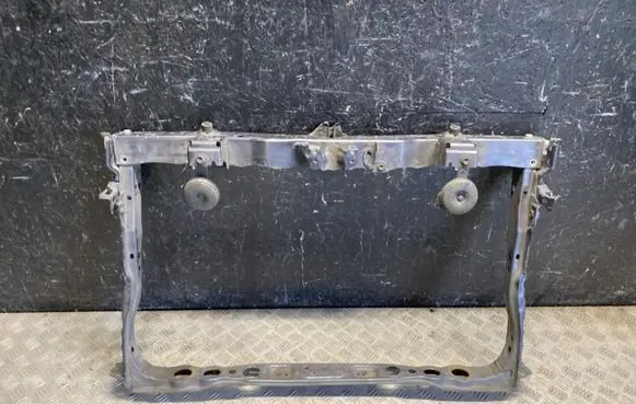 Toyota Prius (XW30) Radiator support slam panel