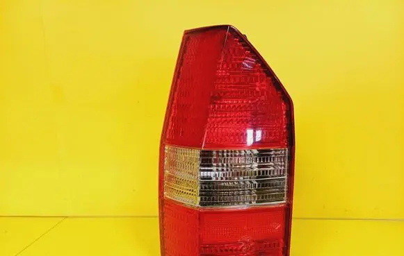 Mitsubishi Space Wagon Rear/tail lights