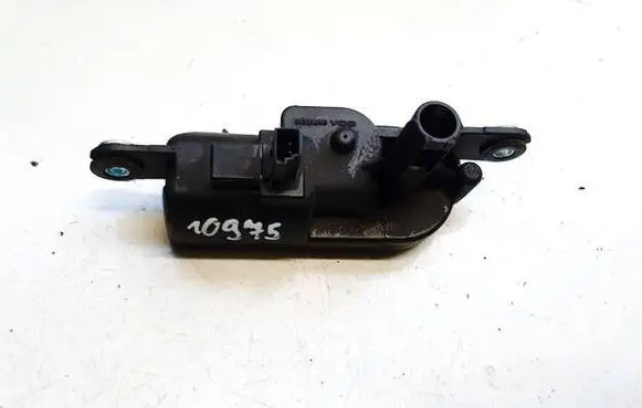 Mercedes-Benz GL X164 Vent window/glass motor a2518200342 a2c53022934