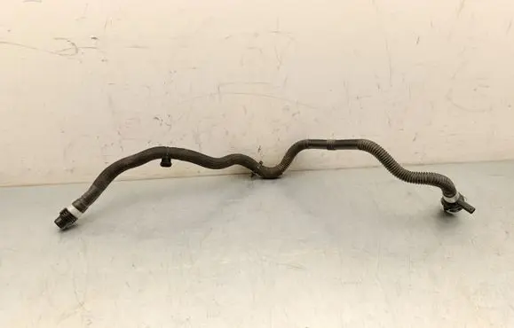 Tesla Model Y Engine coolant pipe/hose
