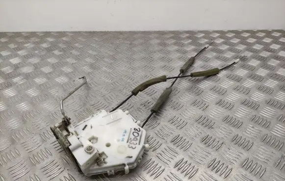 Honda FR-V Front door lock