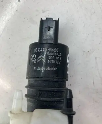 Peugeot 3008 I Windscreen/windshield washer pump 9643447980