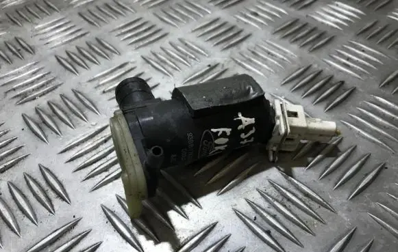Ford Focus Windscreen/windshield washer pump 93bb17k624ba 8je