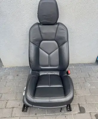 Porsche Cayenne (92A) Front passenger seat 
