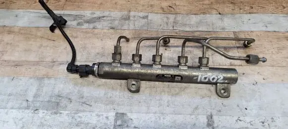 Opel Vectra C Fuel main line pipe 0445214095 55209572