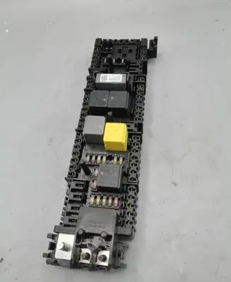 Mercedes-Benz CLA C117 X117 W117 Fuse module A2469067200 33207347