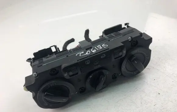 Volkswagen Caddy Climate control unit 537011CF