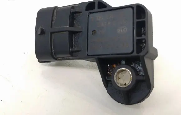 Ford Focus Air pressure sensor BV619F479AA 0261230281
