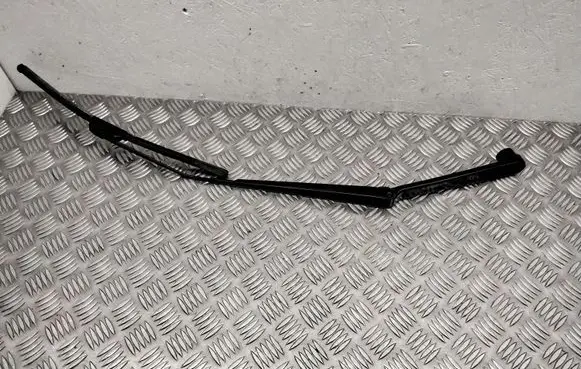 Subaru Impreza III Front wiper blade arm