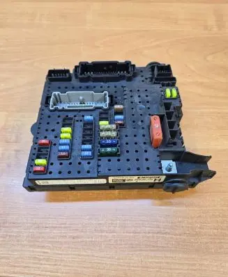 Volvo XC90 Fuse module 30786646 28080156
