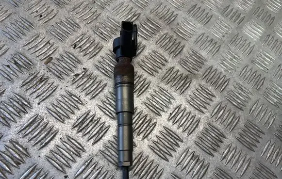 BMW 5 E60 E61 Fuel injector 0445115050 7796042