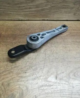 Volkswagen Golf VI Gearbox mount