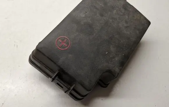 KIA Niro Fuse box cover 91950G5870