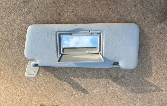 Renault Clio IV Sun visor 568142042