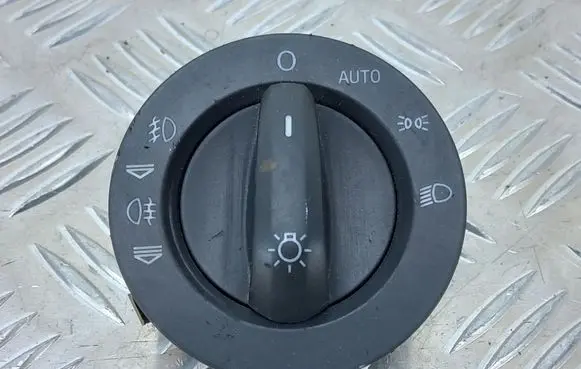 Audi A1 Light switch 4F1941531D