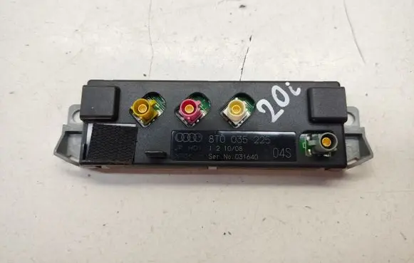 Audi A5 8T 8F Antenna control unit 8T0035225