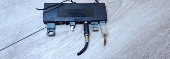 Saab 9-5 Antenna control unit 4870309