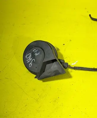 Audi A4 S4 B7 8E 8H Horn signal 8E0951221A