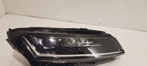 Skoda Superb B8 (3V) Headlight/headlamp