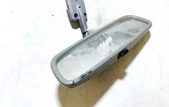 Mitsubishi Space Wagon Rear view mirror (interior) e200546