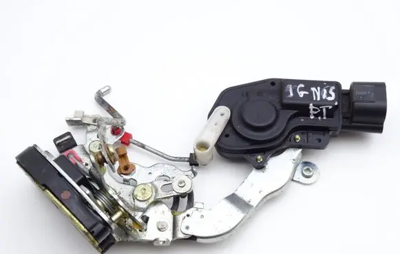 Suzuki Ignis Rear door lock 