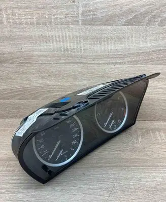 BMW 5 E60 E61 Speedometer (instrument cluster) 6974576 110080213 486