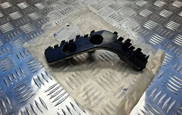 Jeep Grand Cherokee Front bumper mounting bracket 68144219AF
