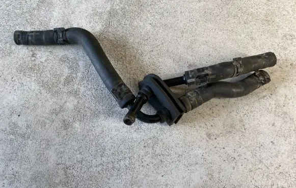 Volkswagen Phaeton Engine coolant pipe/hose 3D0121447A