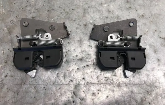 BMW 5 F10 F11 Seat back rest lock catch 7112863 7112864
