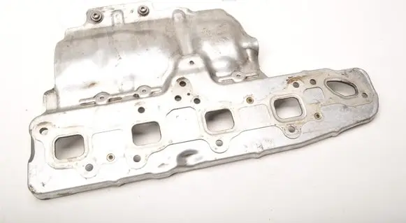 Volvo XC90 Heat shield in engine bay 32290124