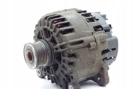 Volkswagen Amarok Generator/alternator 03L903024T