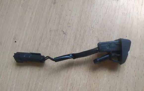 Volvo S80 Fuel injector 3079602728
