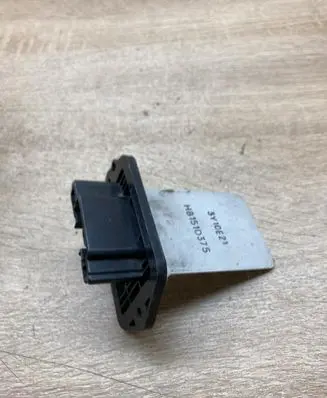 Mazda 2 Heater blower motor/fan resistor HM420040B HB151D375 3Y10E21