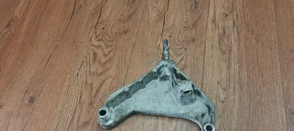 Renault Vel Satis Gearbox mounting bracket 8200013681