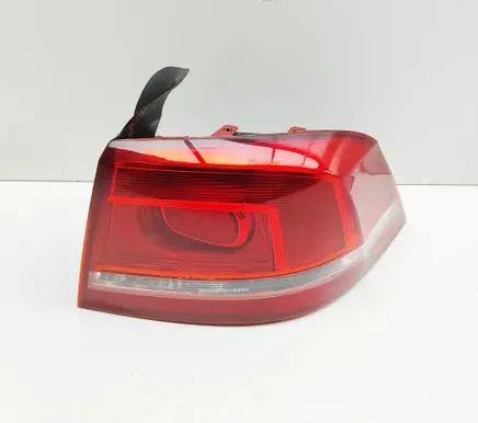 Volkswagen PASSAT B7 Rear/tail lights 3AE945096F