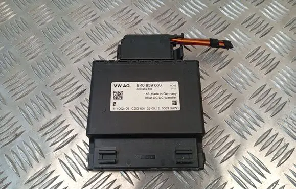 Audi Q3 8U Voltage converter/converter module 8K0959663 111002109