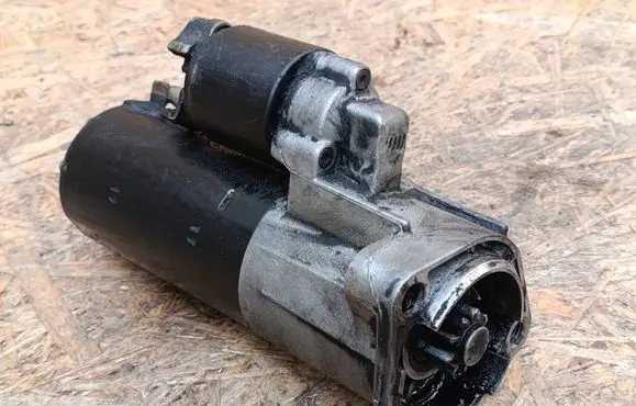 Audi A4 S4 B6 8E 8H Starter motor 068911024H J4722 0001124020