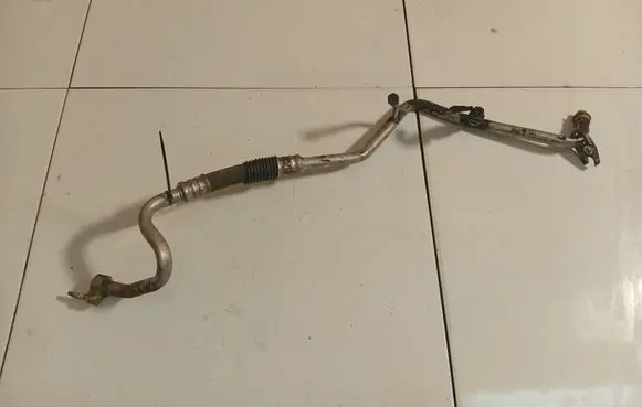 Ford Focus Air conditioning (A/C) pipe/hose