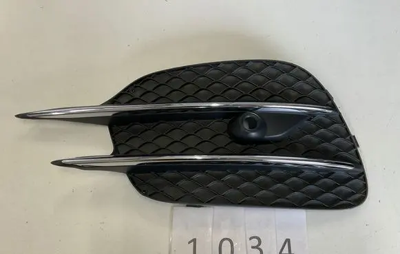 Mercedes-Benz V Class W447 Front fog light trim/grill A4478851200
