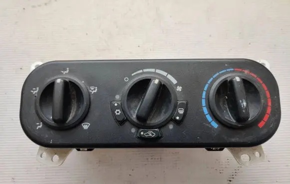 Dodge Caliber Climate control unit P05058307AE 09212006 58024B