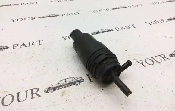 BMW 5 E39 Windscreen/windshield washer pump 67128360244